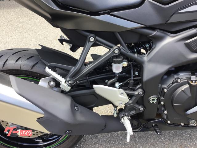 グレー 流線型 バイクシート カワサキ ニンジャZX-14Rハイグレード試乗インプレ【NA大排気量4