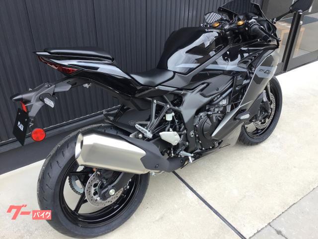 カワサキ Ninja ZX－4R SE グレー ブラック／2026年