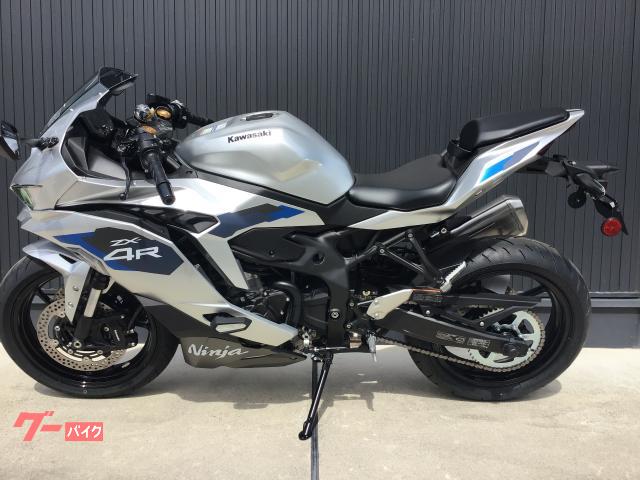 カワサキ Ninja ZX－4R SE シルバー／2027年モデル