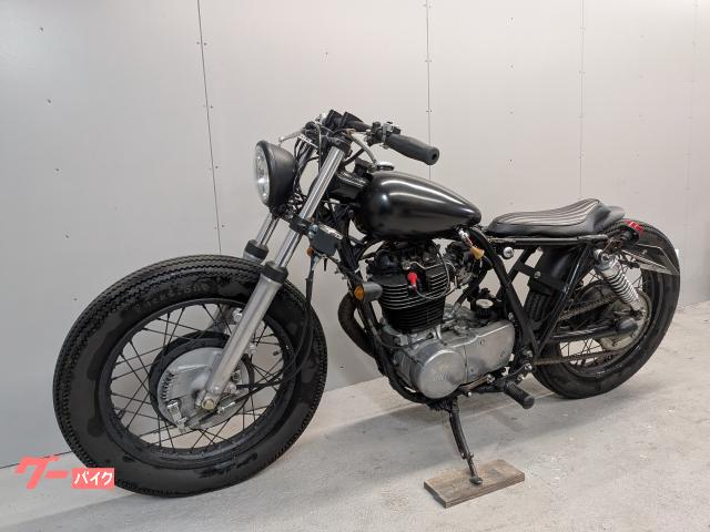 ヤマハ SR400 ボバーカスタム 車検2年付｜FLAT GROUP