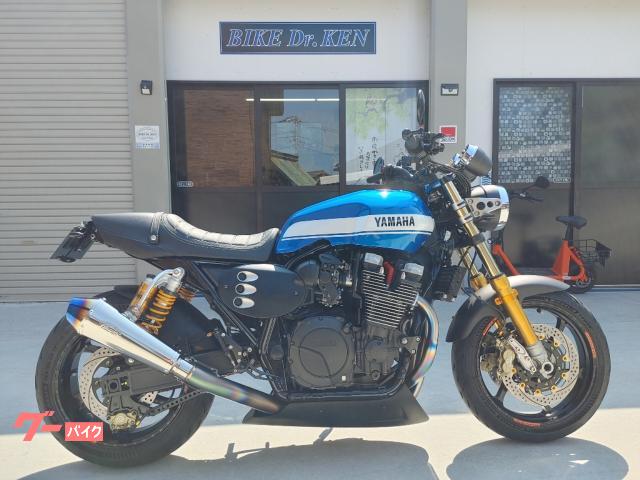 ＸＪＲ１３００Ｃ　前後オーリンズ　ＯＺホイル　ブレンボブレーキ他　カスタム多数