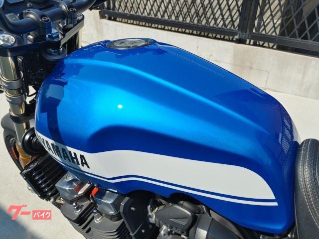 ヤマハ XJR1300C 前後オーリンズ OZホイル ブレンボブレーキ