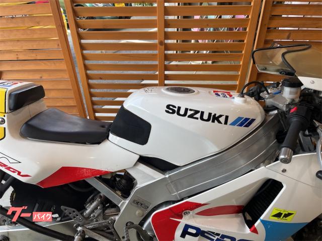 スズキ RGV250Γ VJ22 ガソリンタンク SUZUKI 2スト スズキ RGV250Γ VJ22 ガソリンタンク SUZUKI 2スト バブル在庫