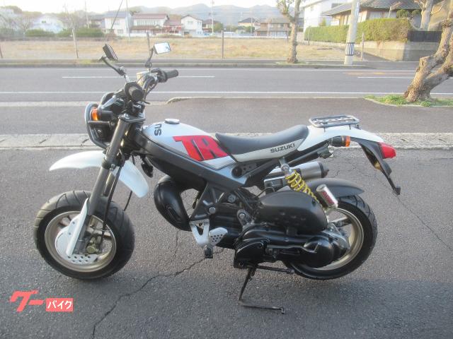 スズキ ストリートマジック110II お洒落なスポーツスクーター 2