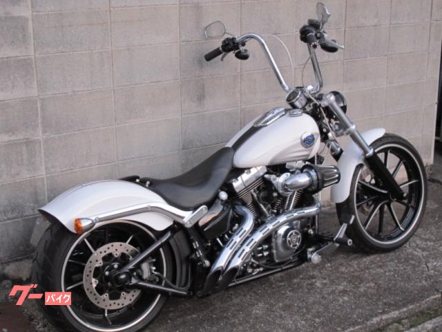 ＨＡＲＬＥＹ－ＤＡＶＩＤＳＯＮ ＦＸＳＢ ブレイクアウト ２０１６年式 １６９０ｃｃ ＴＣ１０３Ｂ ２４０ワイドタイヤ バンス＆ハインズマフラー  サドルバッグ Ｅ｜ｃｏｒａｚｏｎ ｒｏｌｌｅｒｚ｜新車・中古バイクなら【グーバイク】