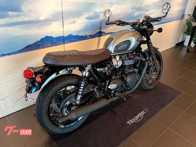 TRIUMPH ボンネビルT120ブラック オプション装着多数