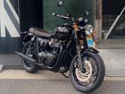 ボンネビルT120Black