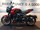 トライデント800 2026年新型モデル カーニバルレッド