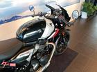 スラクストン400 2026年モデル新型 ファントムブラック