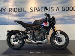 ＴＲＩＵＭＰＨ　トライデント６６０ＴＲＩＰＬＥ　ＴＲＩＢＵＴＥ　ＥＤＩＴＩＯＮ