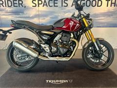 ＴＲＩＵＭＰＨ　スピード４００　アクセサリーパーツ多数装着