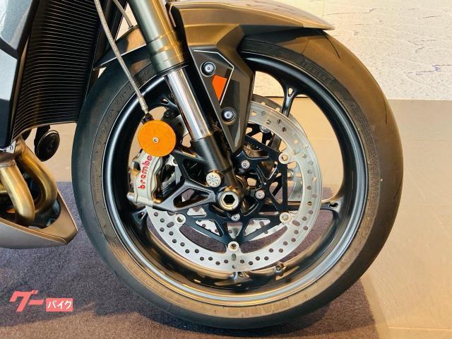 ストリートトリプルRS