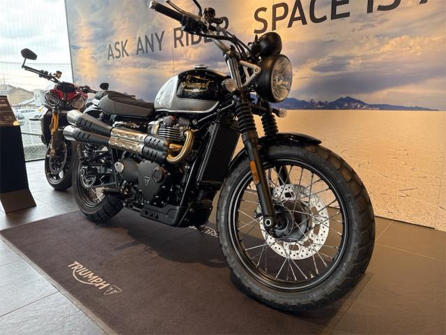 スクランブラー900アイコンエディション