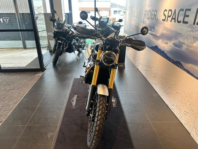 スクランブラー1200XE