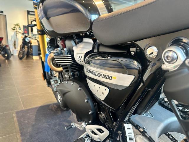 スクランブラー1200XE