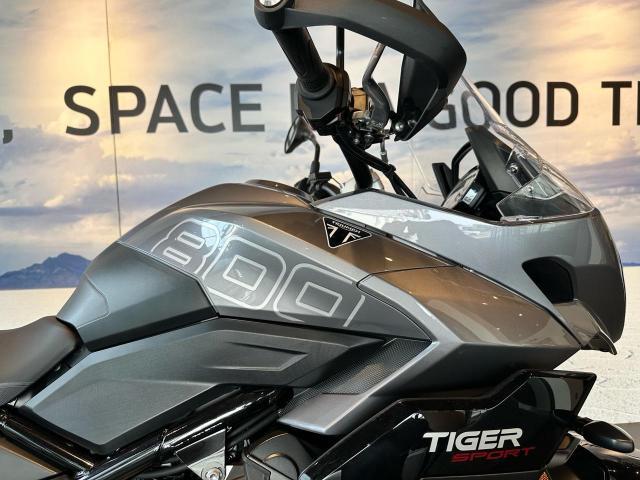 タイガー800 タイガースポーツ800現行モデル
