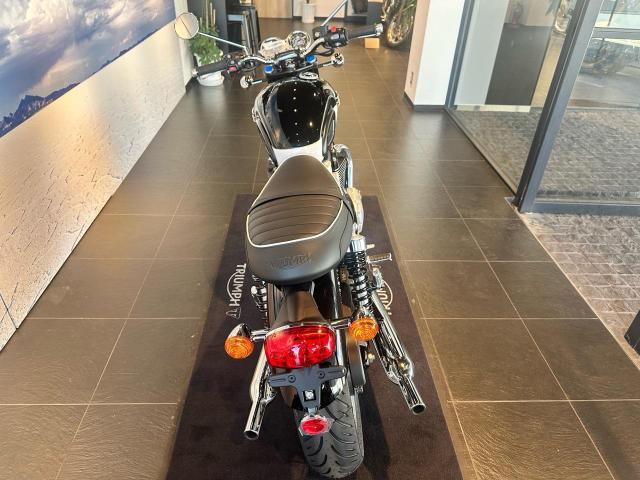 ボンネビルT120
