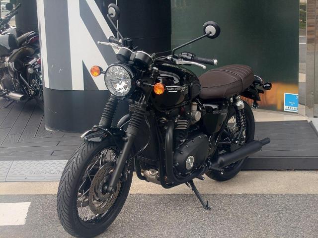 ボンネビルT120Black