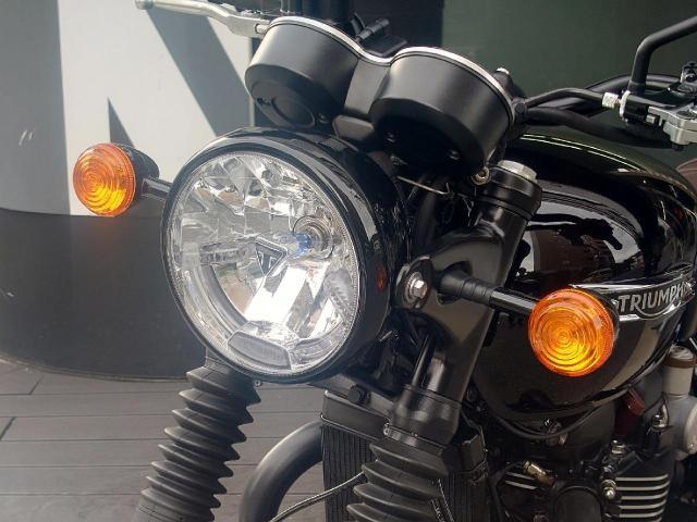 ボンネビルT120Black