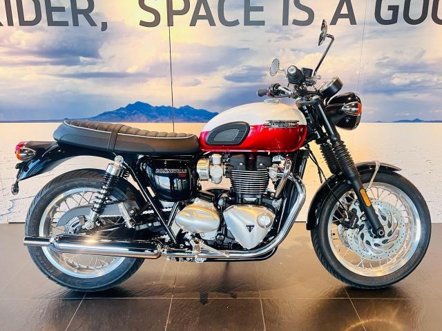 ボンネビルT120 オプションのシート ドレッサーバー装着済車両