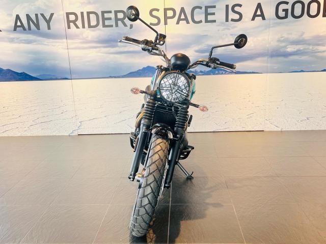 スクランブラー900