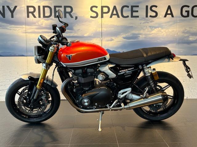 スピードトリプル1200RS