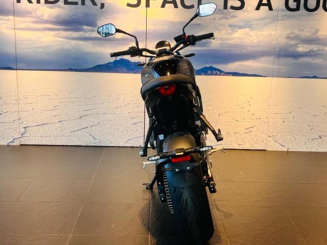 トライデント660