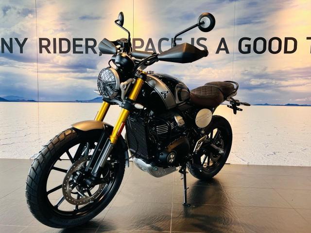 スクランブラー400X