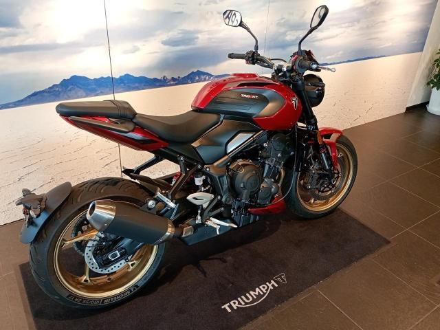 トライデント800 2026年新型モデル カーニバルレッド