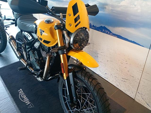 スクランブラー400XC 2026年モデル レーシングイエロー