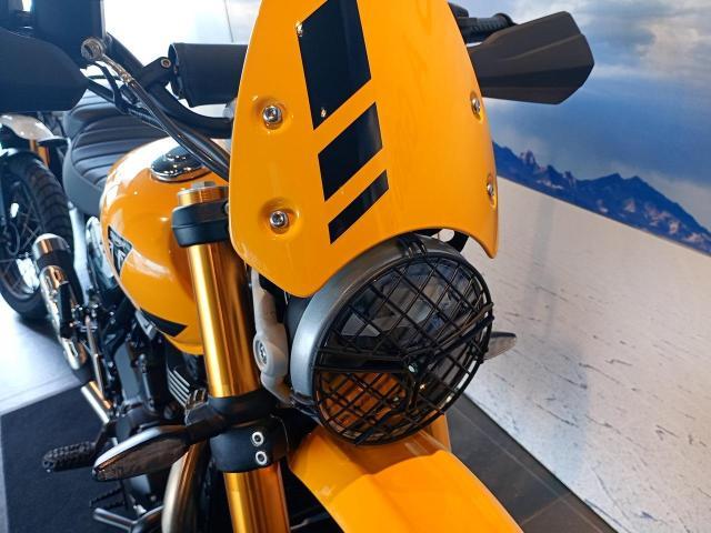 スクランブラー400XC 2026年モデル レーシングイエロー