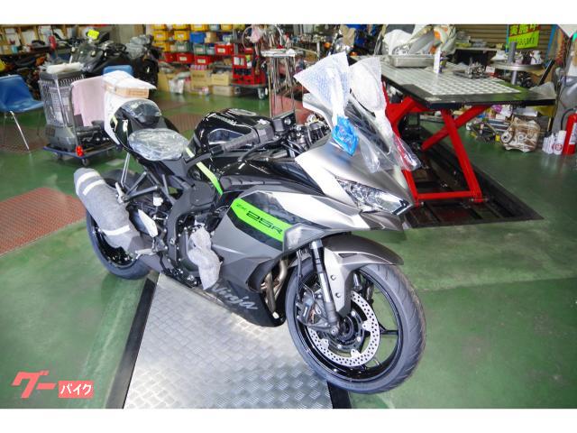 カワサキ Ninja ZX－25R SE ABS フューエル