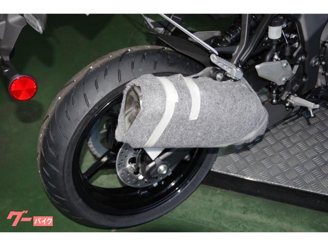 カワサキ Ninja ZX－25R SE ABS フューエル