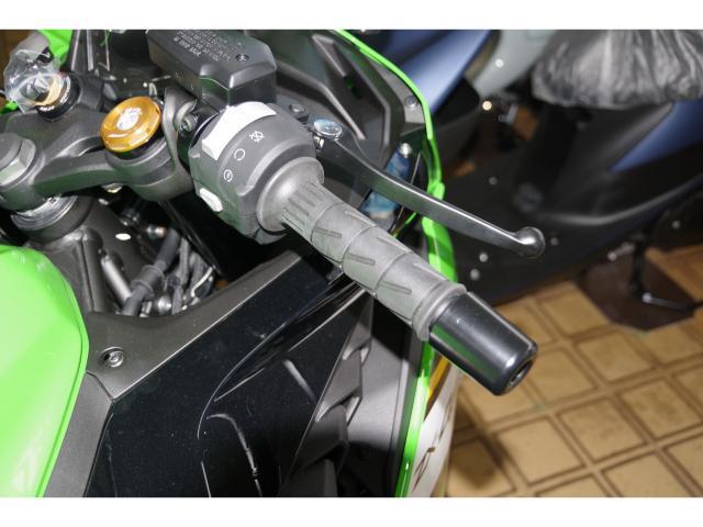 車両情報:カワサキ Ninja ZX−4R SE | 有限会社 袖ヶ浦ホンダ