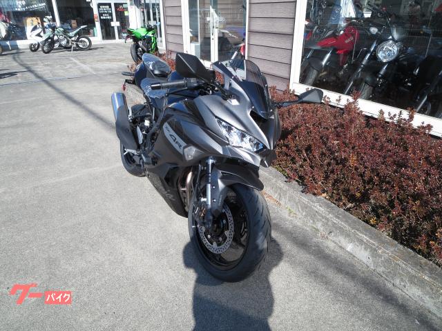 カワサキ Ninja ZX－4R SE 26モデル｜株式会社ヴァンサン