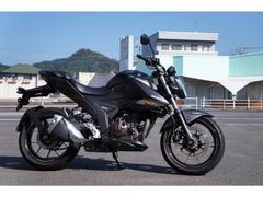 スズキ　ＧＩＸＸＥＲ　２５０　２．０ＥＴＣ　２口ＵＳＢソケット　ヘルメットホルダー　ＥＤ２２Ｂ