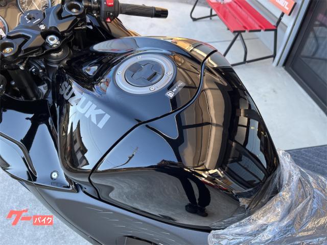 SUZUKI隼２型用ガソリンタンク　グラススパークルブラック SUZUKI隼2型用ガソリンタンク グラススパークルブラック スズキ