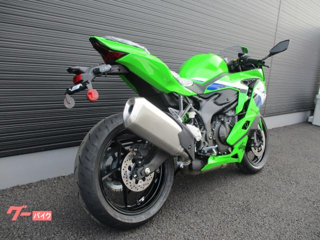 シロ シロナ 2010 KAWASAKI NINJA ZX-10R WHITE with 19913 miles - Used
