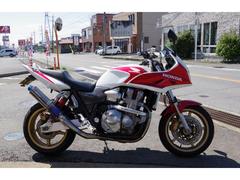 ホンダ　ＣＢ１３００Ｓｕｐｅｒ　ボルドール　フューエルインジェクション　４ストローク