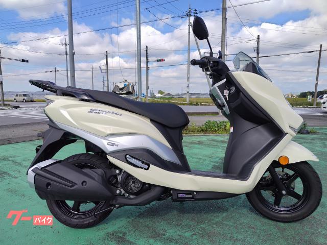 バーグマンストリート１２５ＥＸ　２０２６年モデル　パールグレイスホワイト　令和１０年３月迄メーカー保証車