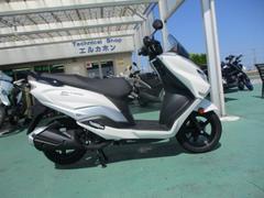 スズキ　バーグマンストリート１２５ＥＸ　パールミラージュホワイト　Ｍ３型