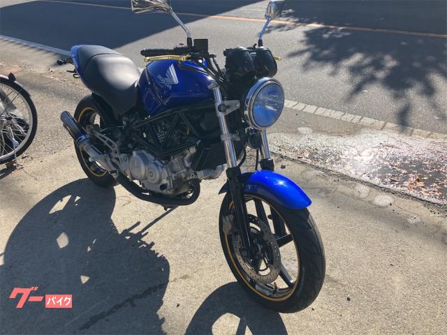 受渡し完了しました■ホンダVTR250 　人気の青色　マフラー車外　　良い音してますよ～♪(^-^) ホンダ VTR250 社外マフラー フェンダーレス バックステップ