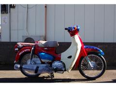 ホンダ　スーパーカブ５０　ＨＥＬＬＯ　ＫＩＴＴＹ　フューエルインジェクション　４ストローク　ＡＡ０９