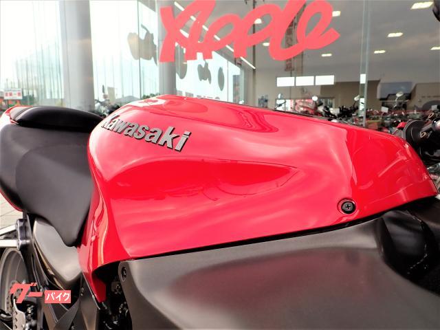 カワサキ Ｎｉｎｊａ ＺＸ－１２Ｒ Ｂ２ マレーシア仕様 バーハンドル