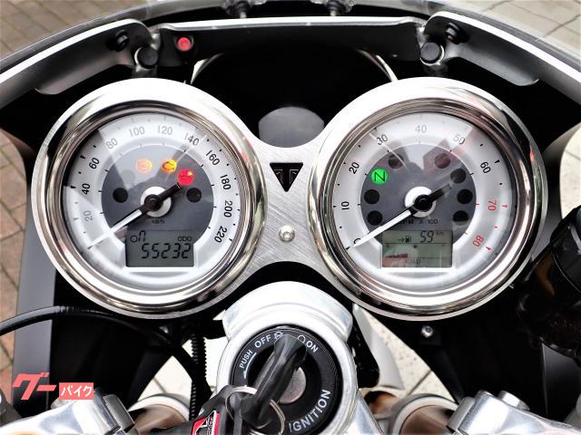 Triumphスラクストン1200R純正スピードメーター.タコメーター 