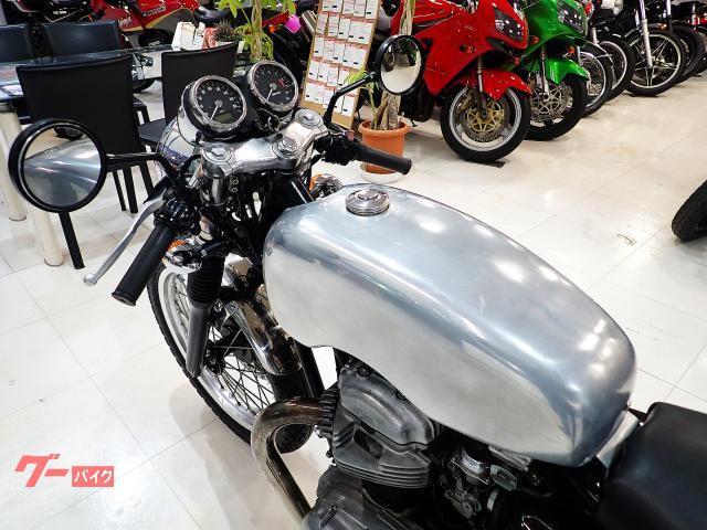 カワサキ W650 カフェスタイルカスタム ペイトンプレイス