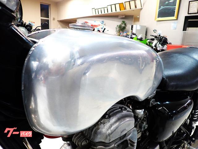 カワサキ W650 カフェスタイルカスタム ペイトンプレイス