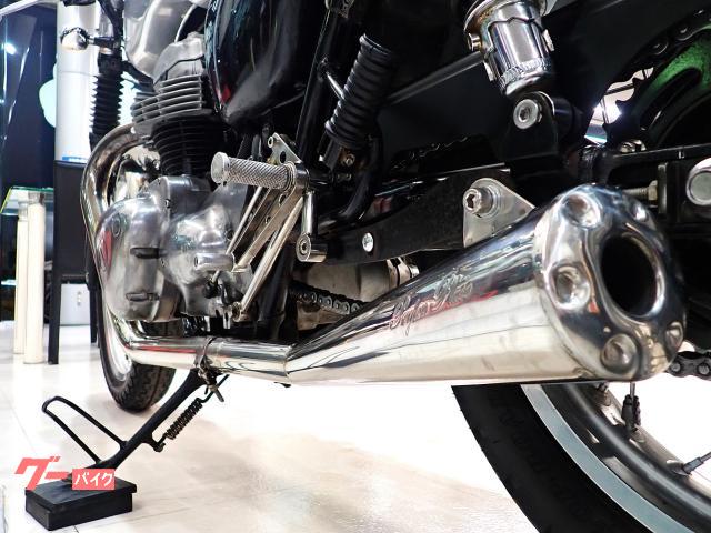 カワサキ W650 カフェスタイルカスタム ペイトンプレイスマフラー