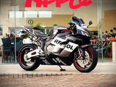 ホンダ　ＣＢＲ１０００ＲＲ　ＳＣ５７　社外レプソル外装　アローマフラー　ドラレコ付き