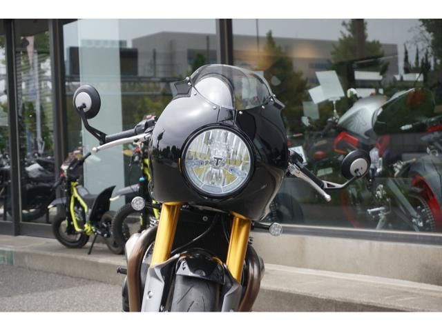 スラクストン1200RS